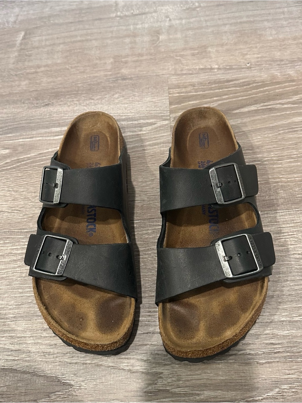 Black Birkenstock Arizona sandals womens 40 womens 9